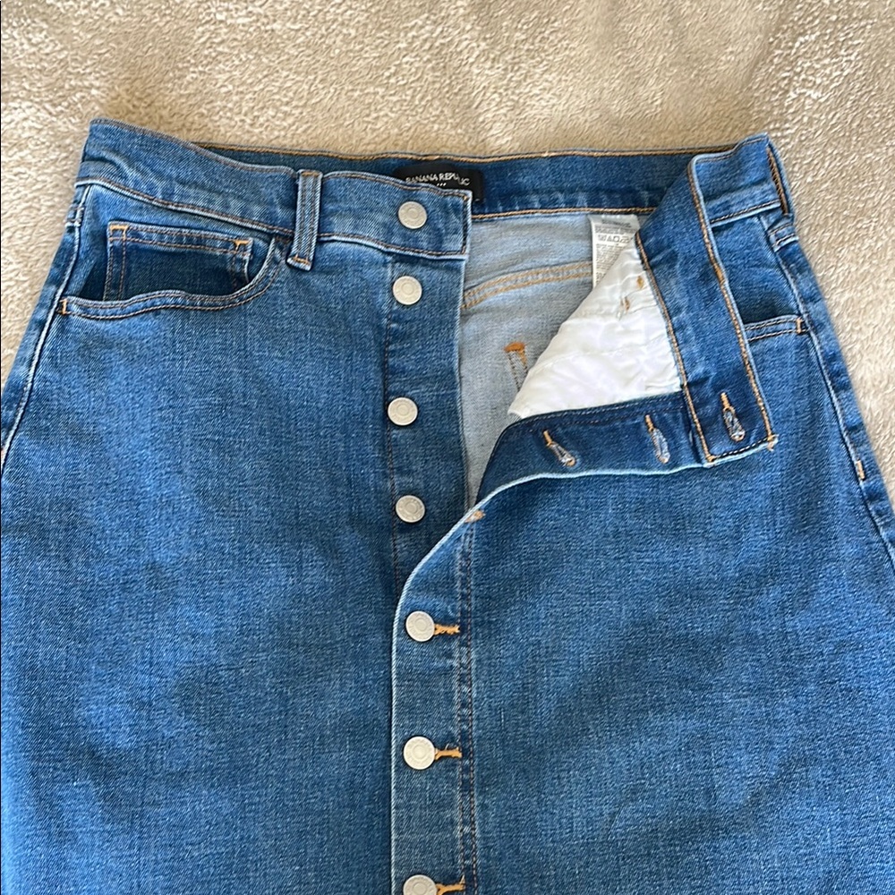 Banana Republic Factory denim skirt